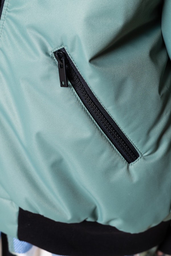 Бомбер оверсайз утепленный (темно-зеленый)